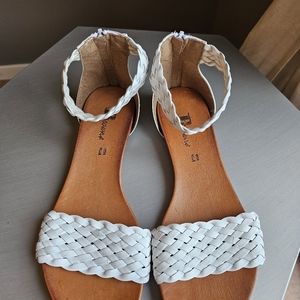BROWNS White Braided leather sandals Sz 9